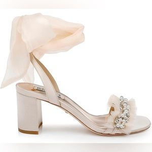 NEW IN BOX Badgley Mischka Tana Block Heel